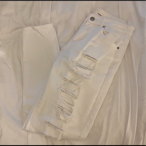 White denim jeans